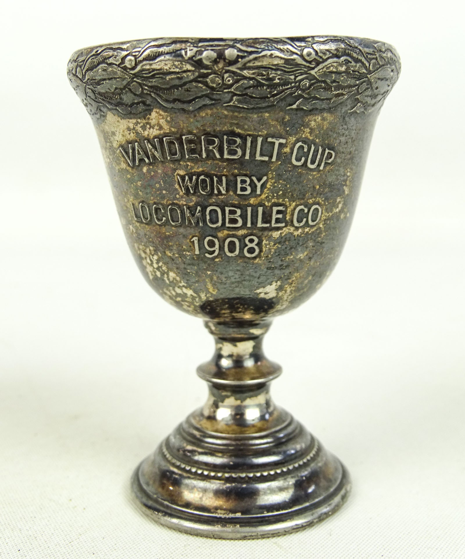 1908 Vanderbile Cup Radiator Ornament - 3