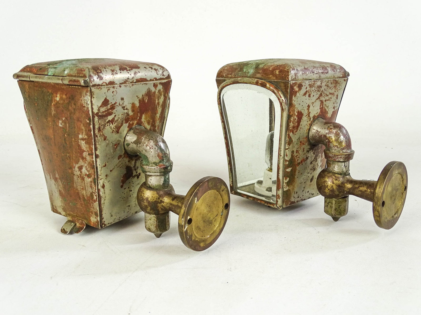 Coach Lamps - 3