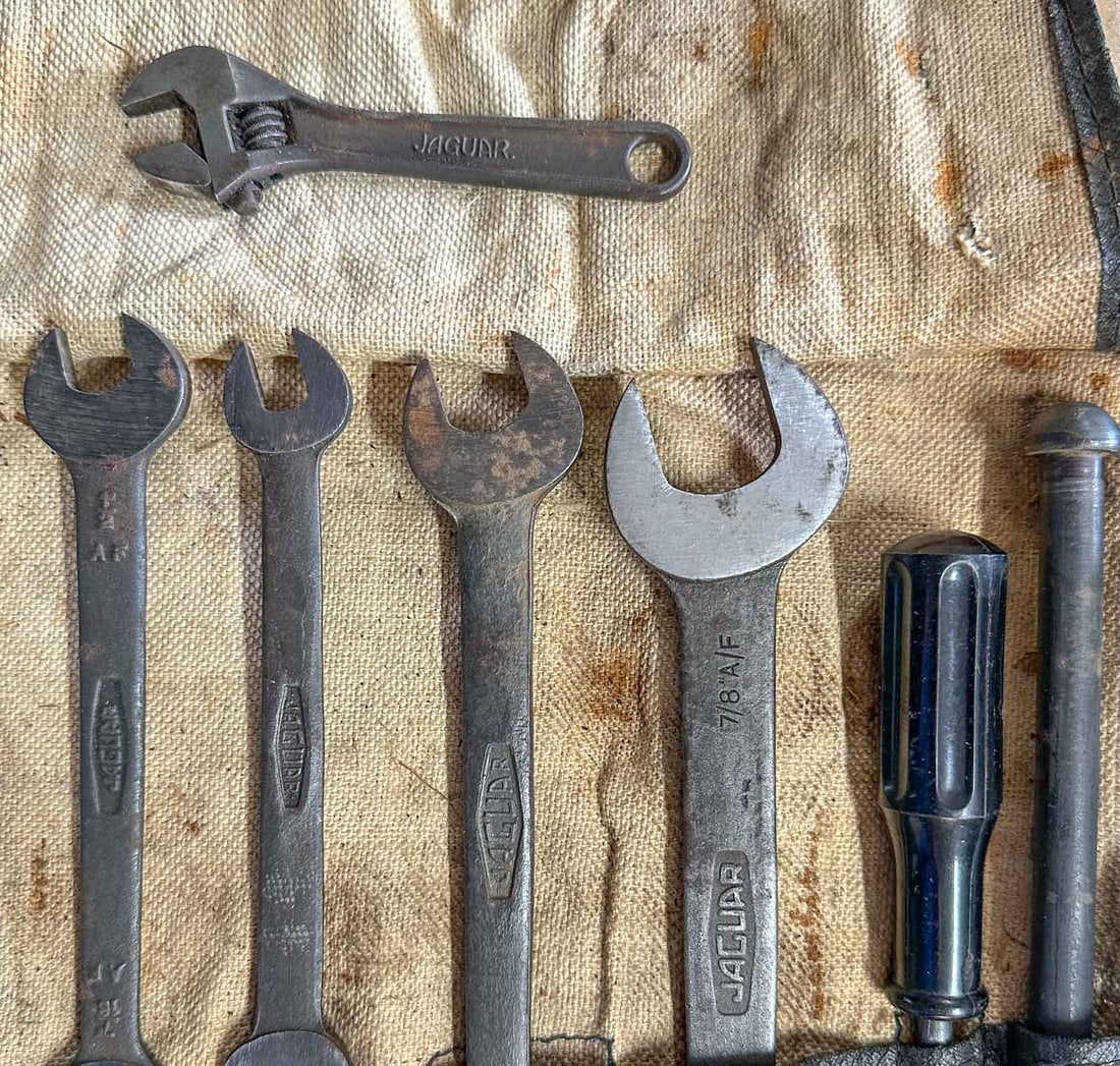 Jaguar Tool Kit - 2