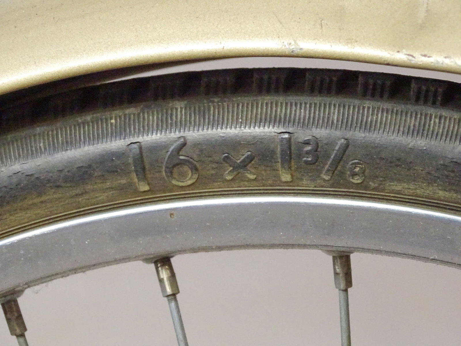 Moulton Stowaway Bicycle - 10