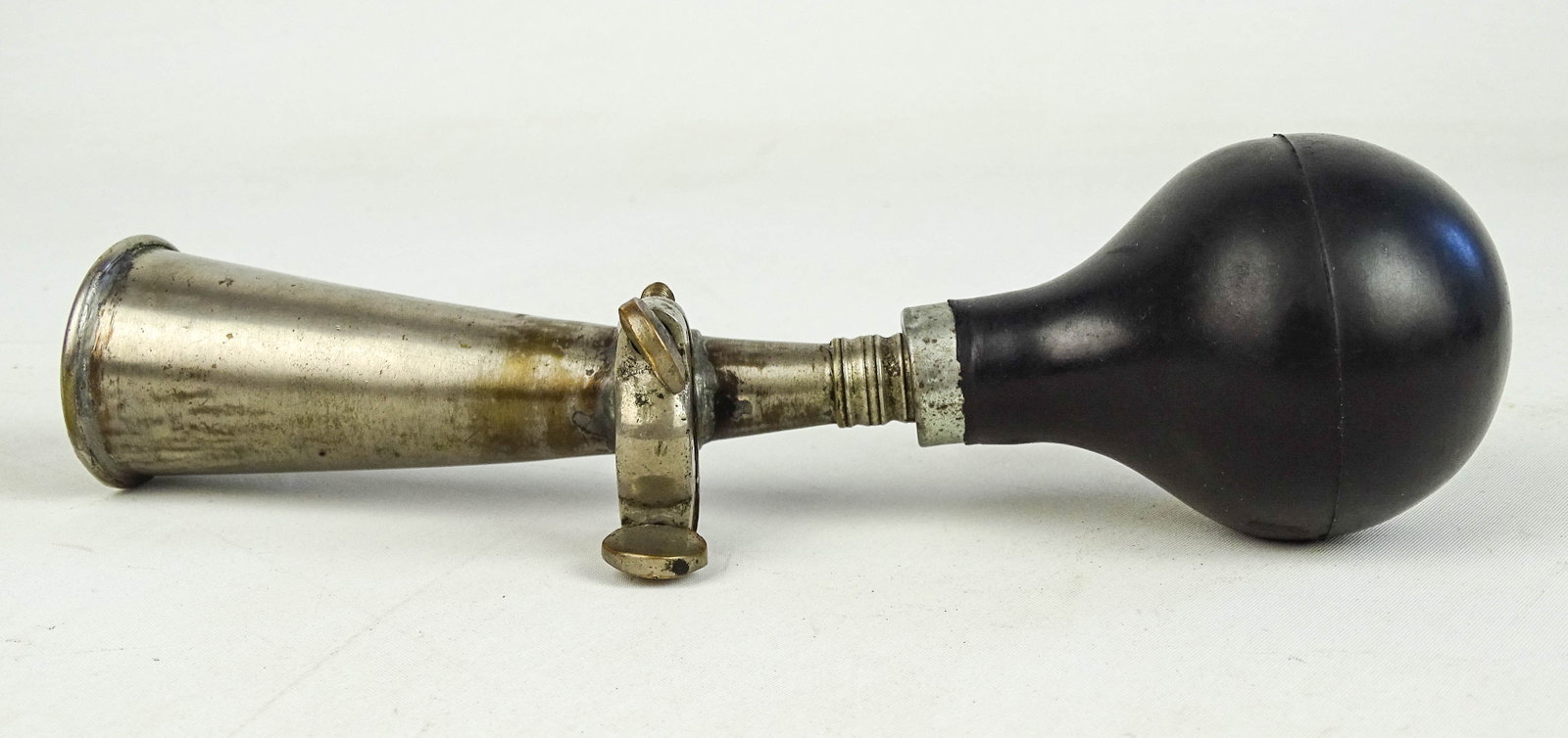 Antique Bulb Horn - 4
