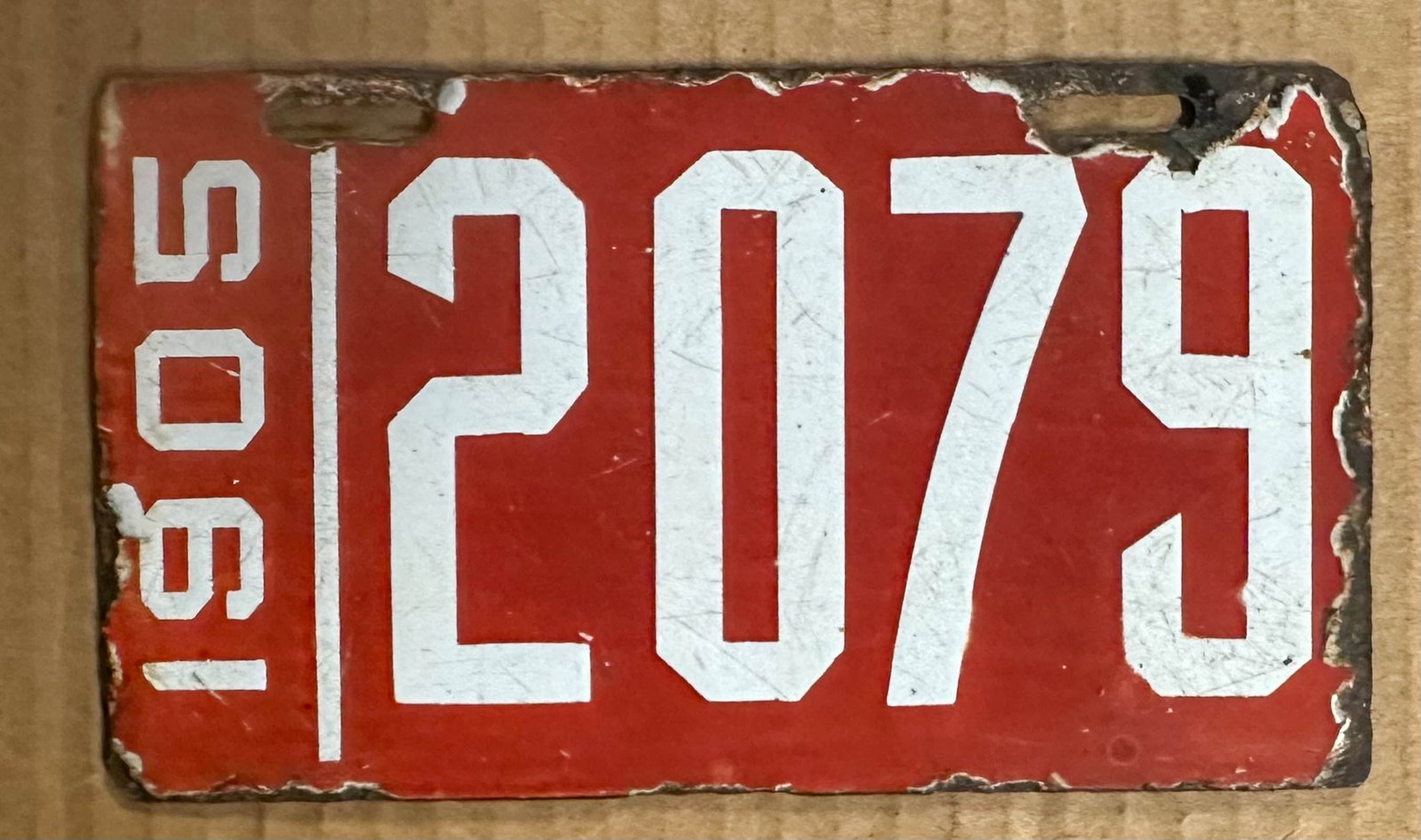 License Plate: 1905 Philadelphia, Pennsylvania pre state porcelain plate, #2079.