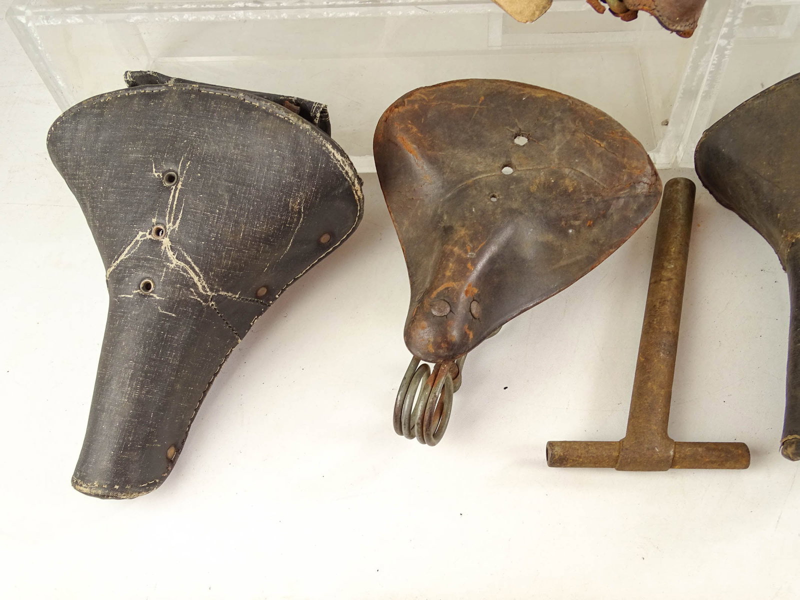 Saddles Hardware Box - 6