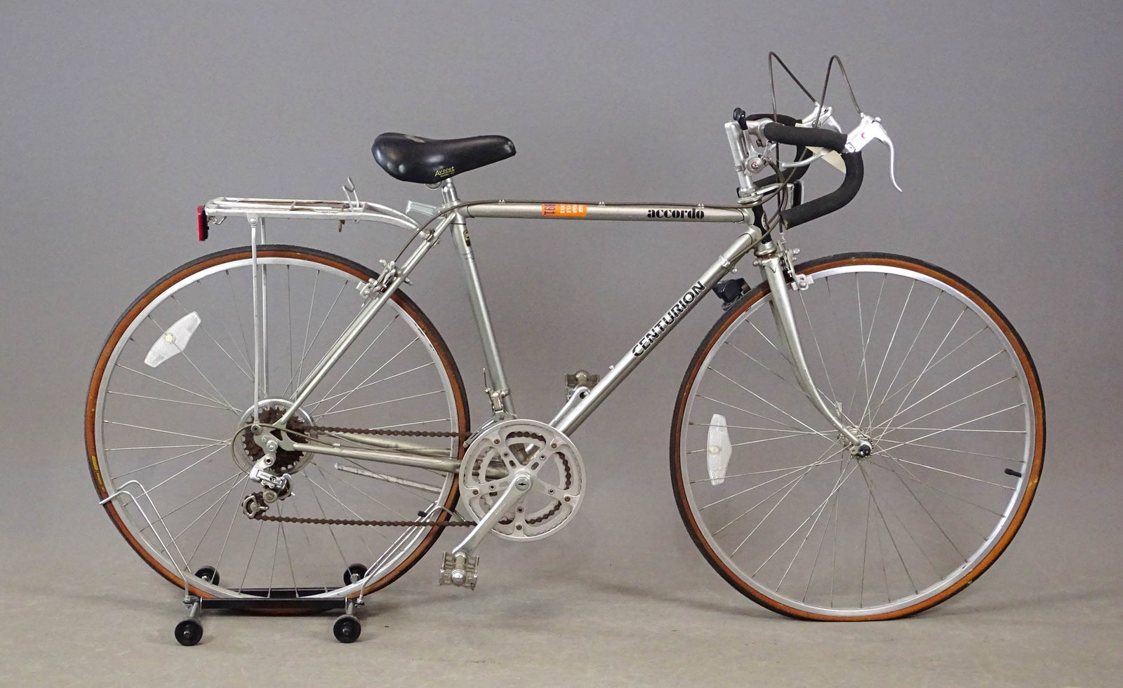 Centurion Road Racing Bicycle: Centurion "accordo" road racing bicycle. Avocet saddle, rear rah. 20" frame. Good condition..