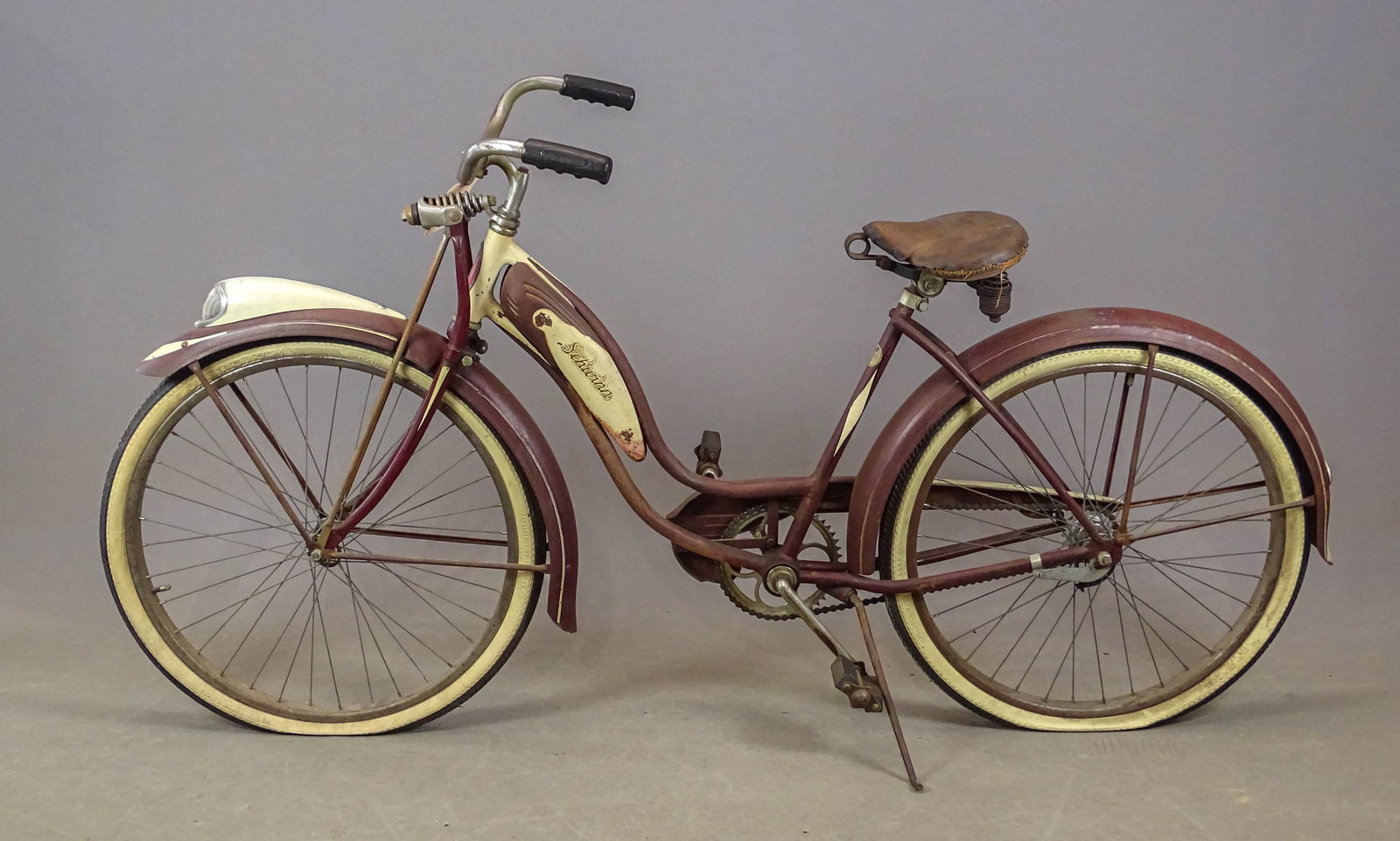 Pre-War Schwinn Bicycle - 10
