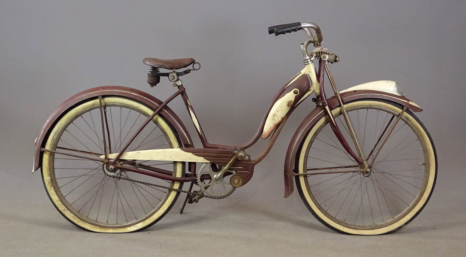 Pre-War Schwinn Bicycle: Pre-War Schwinn tank bicycle. Fair condition.
