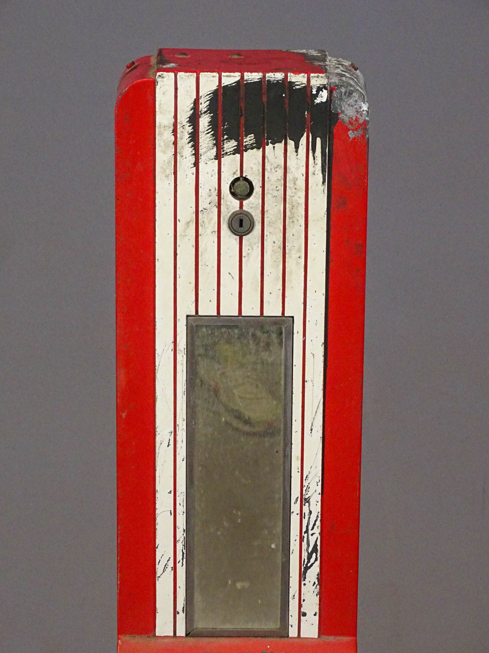 Vintage Wrigleys Gum Machine - 3