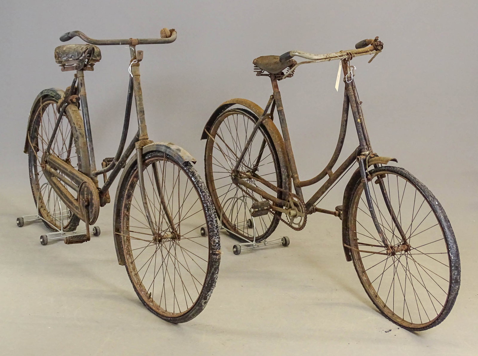 Bicycle Lot: Lot (2) vintage English bicycles including Hopper single speed, coaster brake (28" wheel), Raleigh loop frame, R lamp brackets (28" wheel). Both as is. Private collection England.