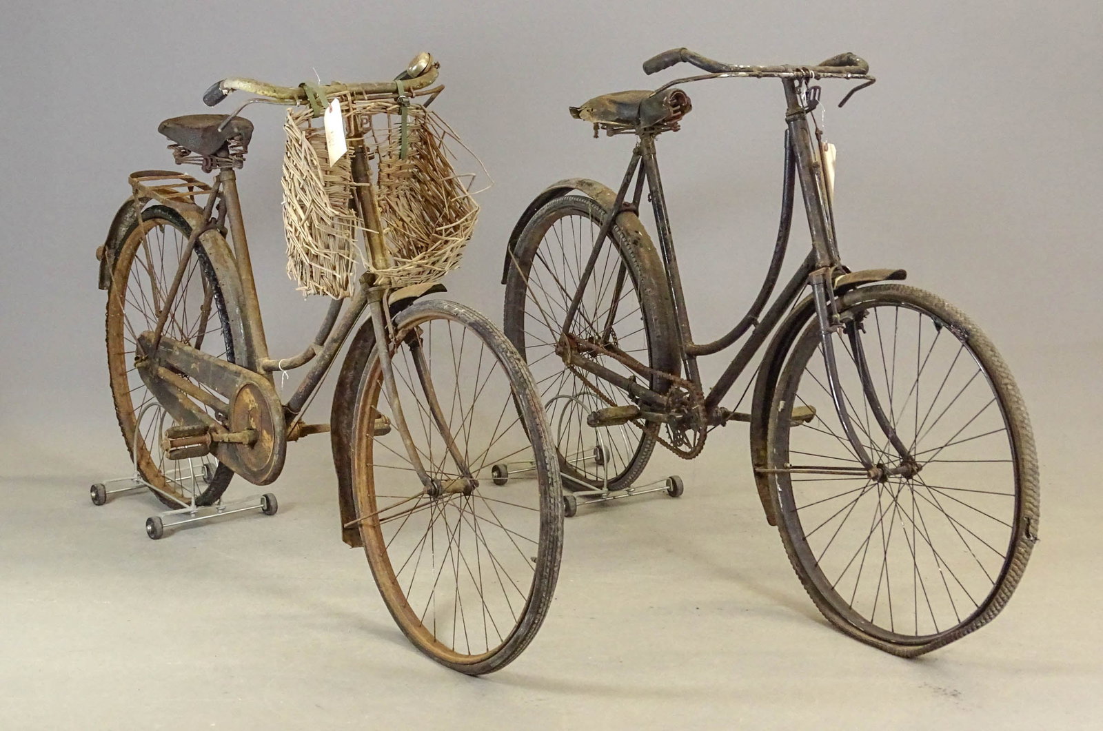 Bicycle Lot: Lot (2) vintage bicycles including: Varsity Oxford, single speed 28" wheels, and loop frame. As found condition. Private collection England.