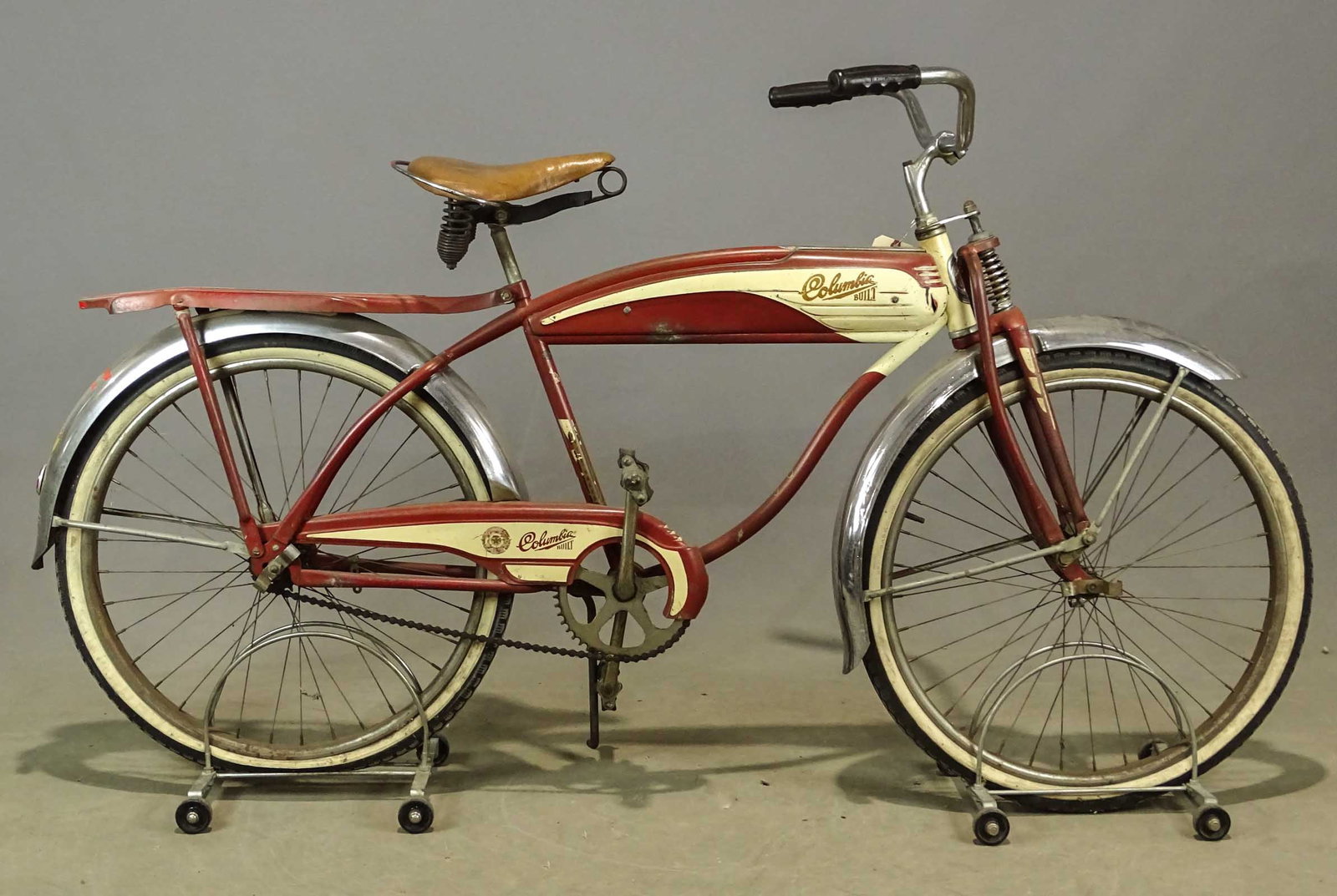 Columbia Balloon Tire Bicycle: Pre-War Columbia balloon tire bicycle. 18" frame. Good condition.