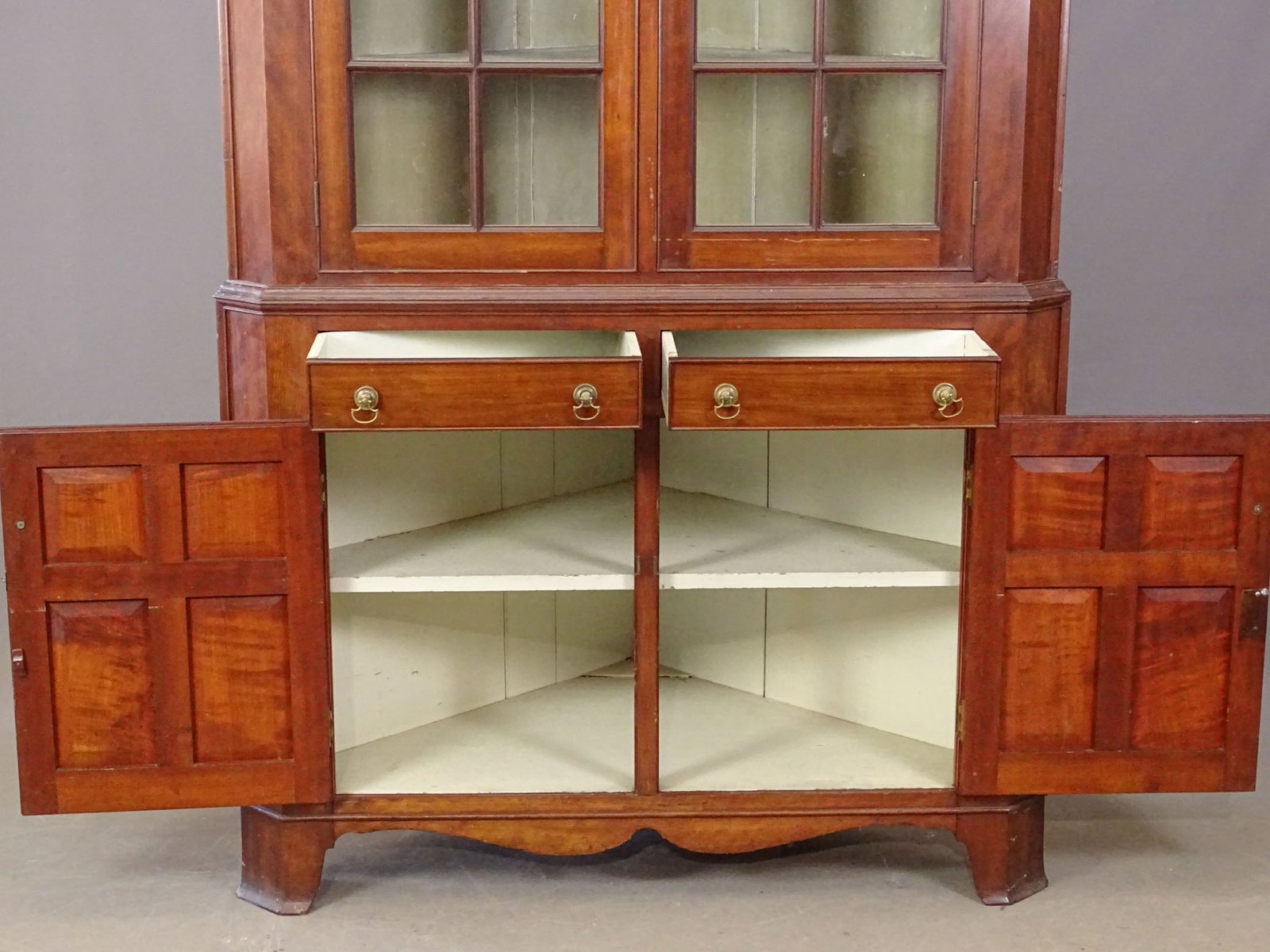19th c. Corner Cupboard - 2