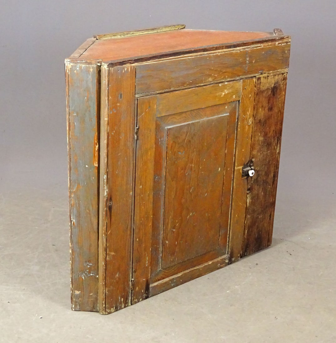 19th c. Hanging Corner Cupboard: 19th c. hanging corner cupboard. 31" x 16" x 28" Ht..