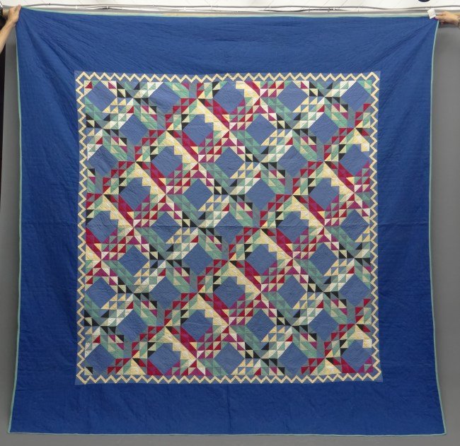 Amish Quilt: Amish Ocean Waves quilt with zig zag border. 102 square."