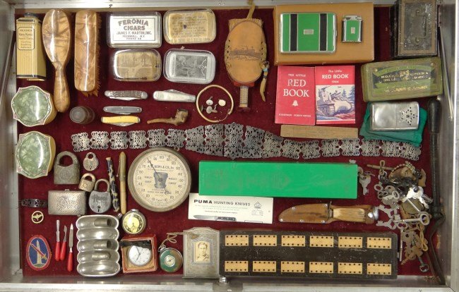 Misc. Lot: Misc. lot including advertising paperweights, Puma knife in orig. case, dresser set, enamel lighter, keys, handwarmer, cigarette cases, locks, watches etc.