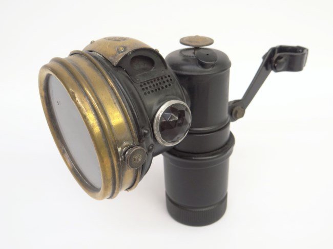 Bicycle Lamp: Hawthorne Mfg. Co., Bridgeport CT. Old Sol calcium lamp with bracket. Good condition.