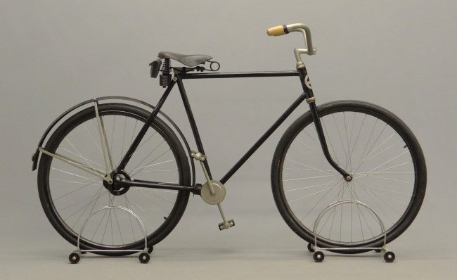c. 1912 Columbia Chainless Bicycle: c. 1912 Columbia model 604 chainless bicycle, Westfield MFG. Co., 22 frame. Very good restored condition."