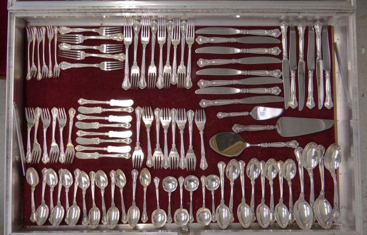 Gorham 1895 Sterling Silver Flatware Set: Gorham "1895" flatware set including (6) 9 1/2" knives, (8) 9 1/4" knives, (8) 6" butter knives, (4) 8 3/8" spoons, (8) 6 3/4" spoons, (13) 5 3/4" spoons, (6) 5" spoons, (9) 7 1/2" forks, (5) 7" forks