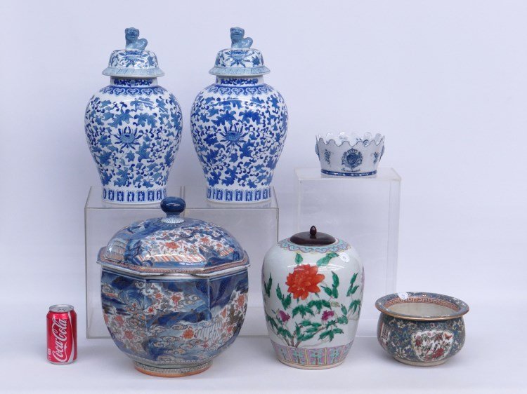 Asian Porcelains Lot: Lot sets pieces Asian porcelain including octagonal bowl (lid damaged, 12" diameter), pair covered jars (17" Ht.), ginger jar with wooden lid (13" Ht.), bowl (8" diameter), bowl (6 1/2").
