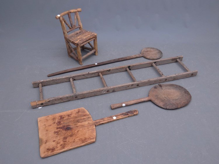 Primitive Lot: Primitive lot including ladder (66" Ht.), three bake boards and child's Adirondack chair.