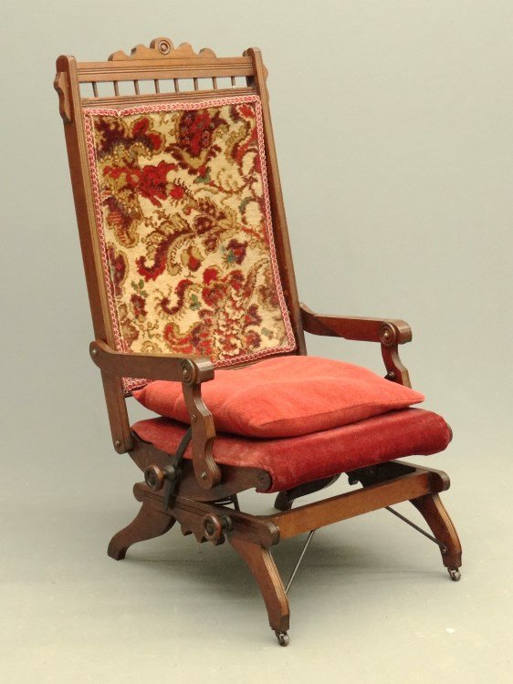Victorian Platform Rocking Chair: Victorian walnut platform rocking chair. 16" seat Ht., 43" overall Ht.