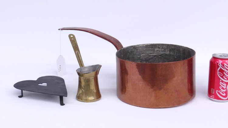 Copper Pot & Trivet Lot: Lot including copper pot (8 1/2" diameter, 4 3/4" Ht.), brass beaker (2 1/2" Ht.), heart shaped trivet.