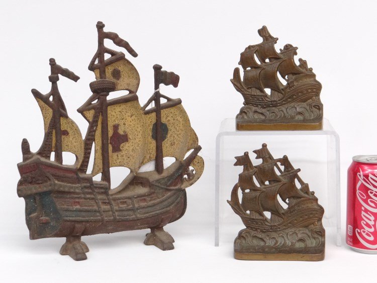 Doorstop & Bookend Lot: Lot including vintage ship bookends and doorstop (12" Ht.).
