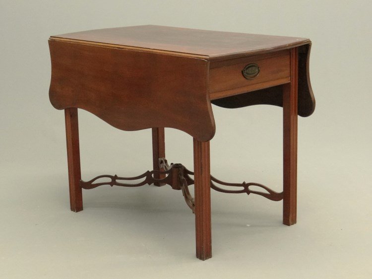 18th c. Chippendale Dropleaf Table: 18th c. mahogany single drawer "X" stretcher base dropleaf table. Molded legs and shaped leaves. Top 21 1/2" x 37" with 12" leaves, 28 1/2" Ht., top of drawer cracked and repaired.
