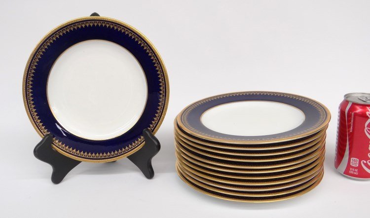 Copeland Spode Plates: Set of (12) Copeland Spode 9" plates.