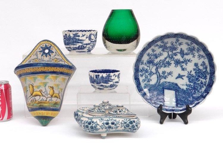 Misc. Lot: Misc. lot (6) pieces including: porcelain ink well (Portugal), Asian blue and white plate 9 3/4", (2) Spode "Madarin" bowls (as is), wall pocket (Spain), blown glass vase 5 1/2" Ht..