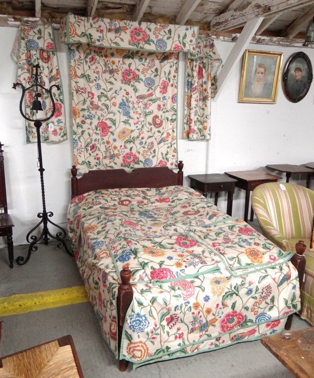 Rare 18th c. Folding Bed: Scarce 18th c. folding bed in original red paint. 50" x 74" x 33" Ht. Comes with custom mattress and bedding. Provenance Dr. Jamie Turndorf Millbrook New York.