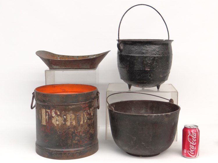 Metalware Lot: Lot early metalware including decorated tole tray, (2) cast iron pots and tin pot with handles. Property of a Salisbury Connecticut home.