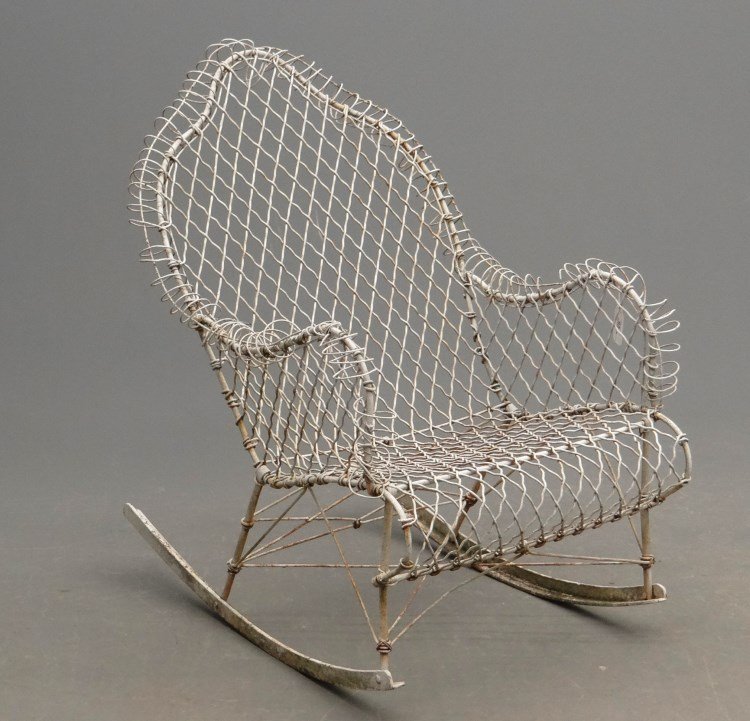 Mid Century Wire Rocking Chair: Mid Century wire rocking chair. 39" Ht.