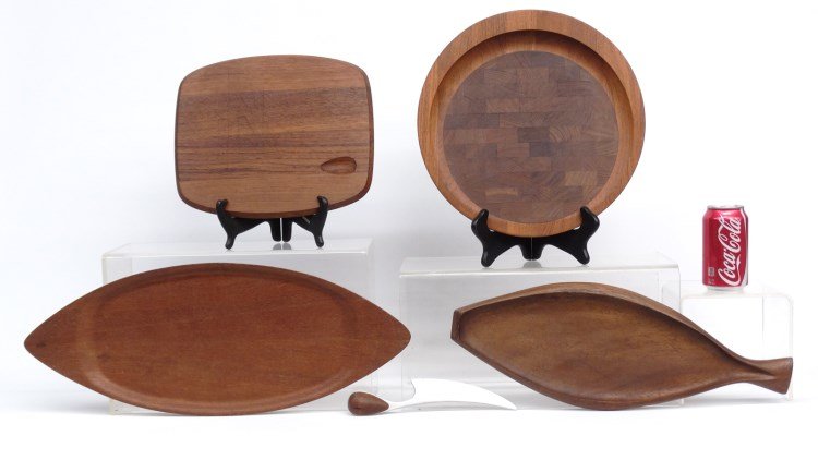 Dansk Danish Cheese Board Lot: Dansk Danish cheese board, knife, cutting board along with Arthur Umanoff For Raymor tray and Swedish tray. 12 1/2" D., to 22" L.