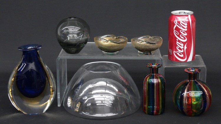 Designer Glass Lot: Lot of (7) pieces designer glass including Murano, Venini, Holmegaard. 3" to 6 3/4" Ht.