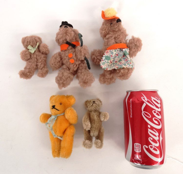 Stuffed Bears: Lot (5) stuffed bears including (2) Steiff type. 3" to 4 1/2' Ht.