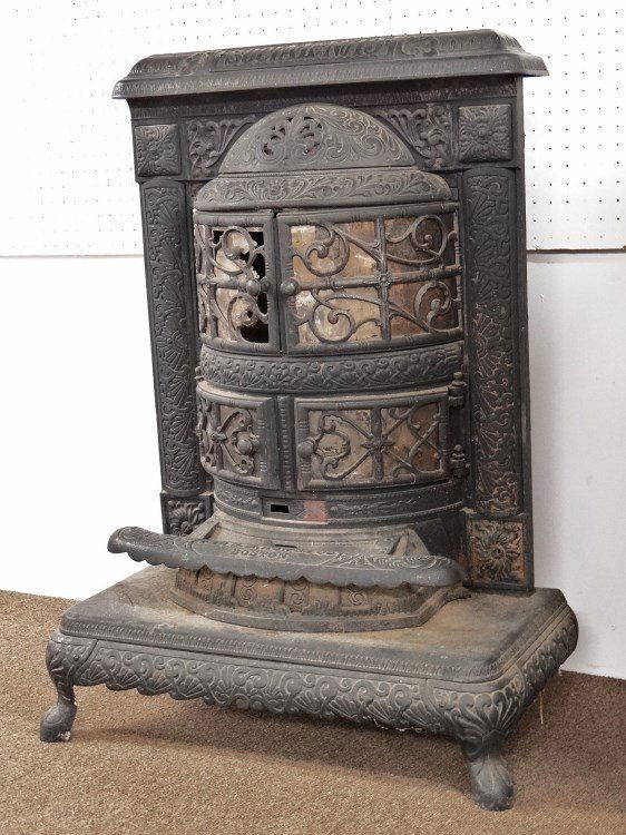 19th c. Stove "S.M. Howes Co. Boston": 19th c. cast iron stove marked "S.M. Howes Co. Boston" (Social No. 13), 25" x 21" x 26" Ht., one leg damaged.