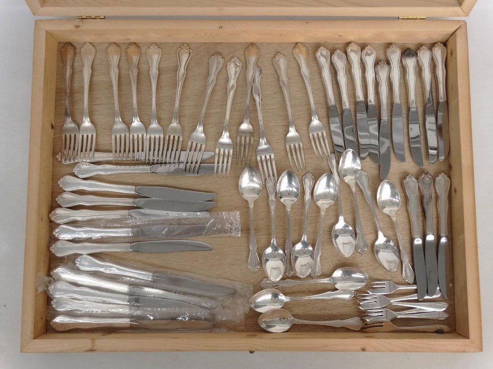 Silverplate Flatware (1 of 6)