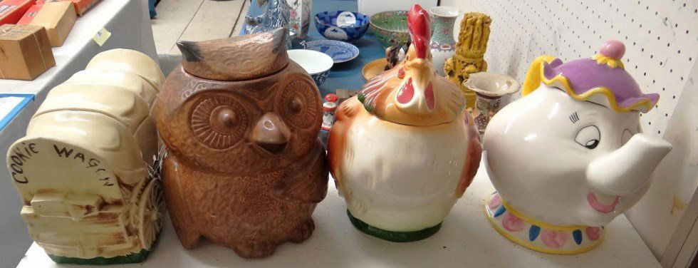 Cookie Jar Lot (1 of 10)