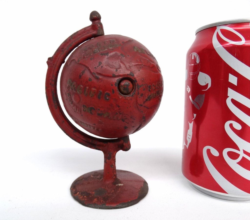 Globe On Arc Bank (1 of 4)