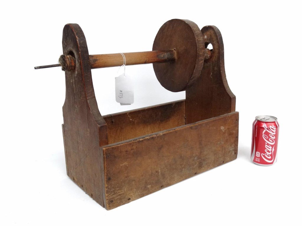 Box Yarn Winder (1 of 3)