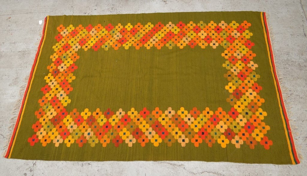 Flatweave Rug (1 of 4)
