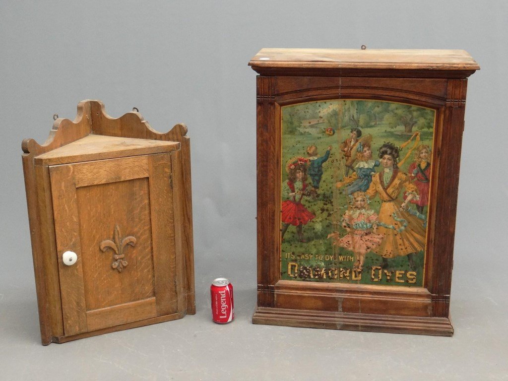 Diamond Dyes Cabinet & Hanging Corner Cupboard (1 of 8)