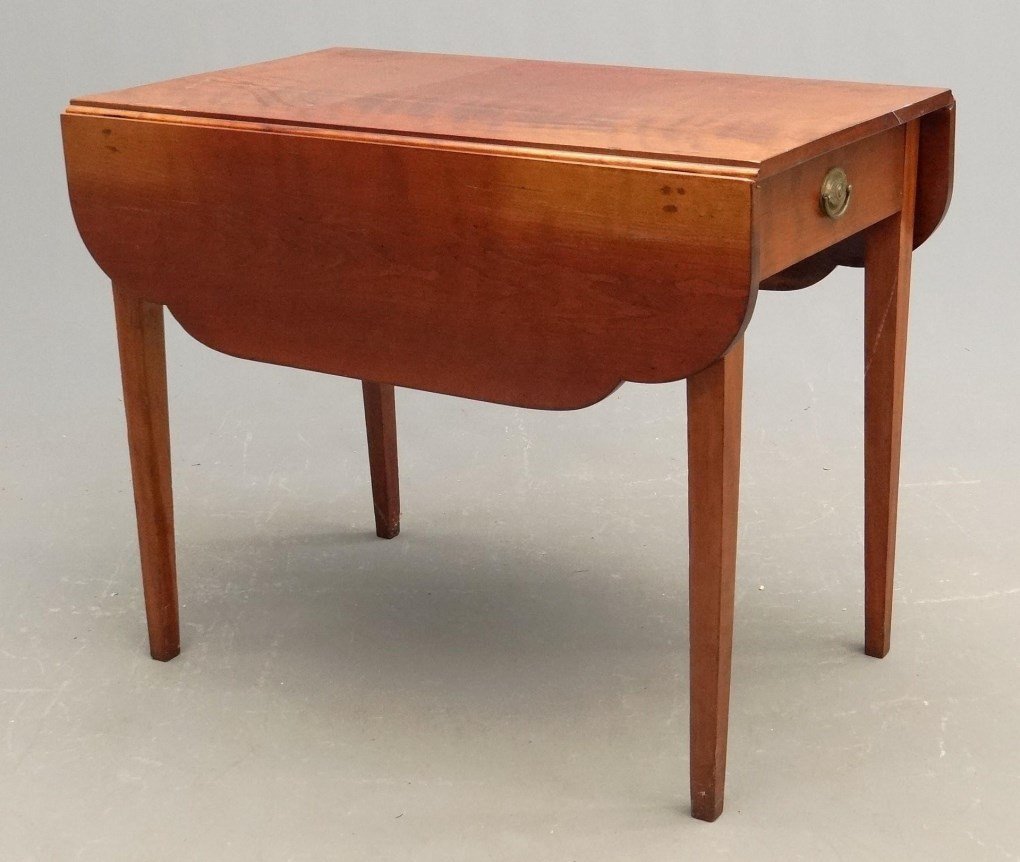 19th c. Pembroke Table (1 of 6)
