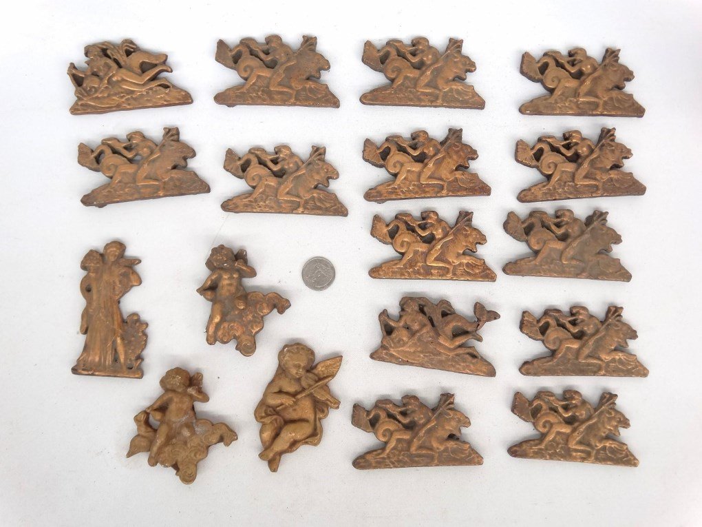 Plaster Elements: Various lot of plaster elements.