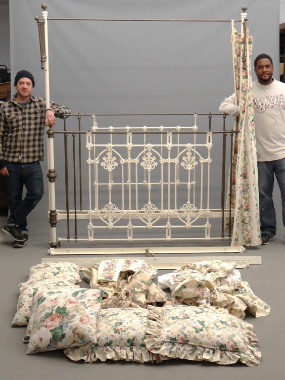 Brass And Iron Bed (1 of 8)