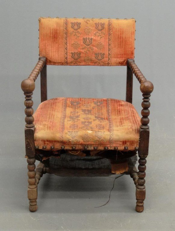 Continental Armchair (1 of 4)