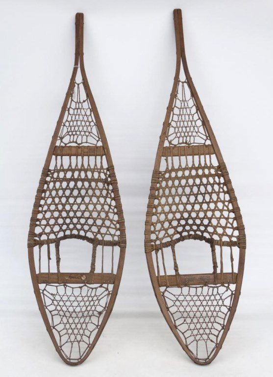 Pair Snowshoes (1 of 4)