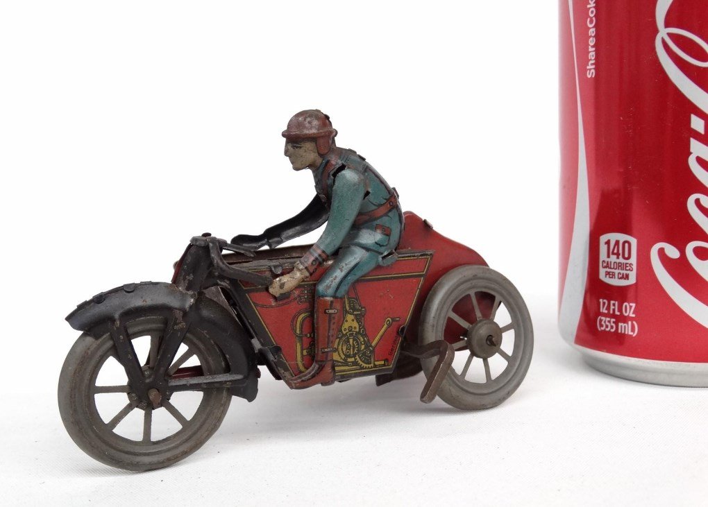 Tin Litho Friction Motorcycle (1 of 4)