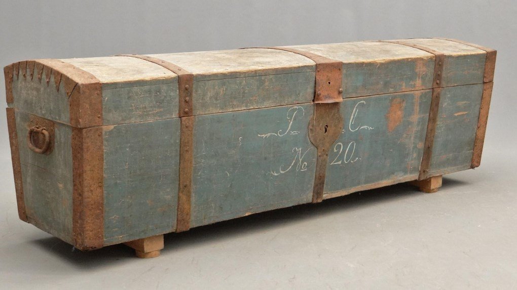 19th c. Immigrants Trunk (1 of 6)
