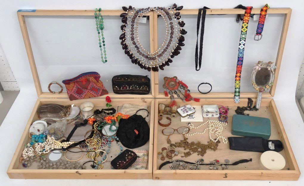 Misc. Jewelry Lot (1 of 10)